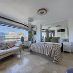 Parque Three Bedroom Μαρμπέλλα