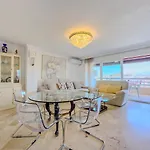 Parque Three Bedroom Διαμέρισμα *