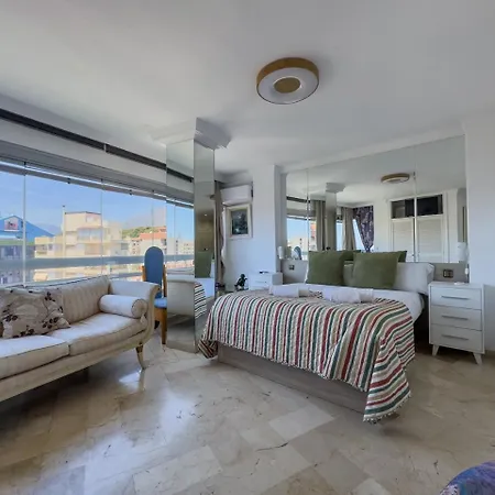 Parque Three Bedroom Marbella