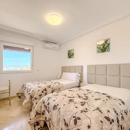 Parque Three Bedroom Appartement