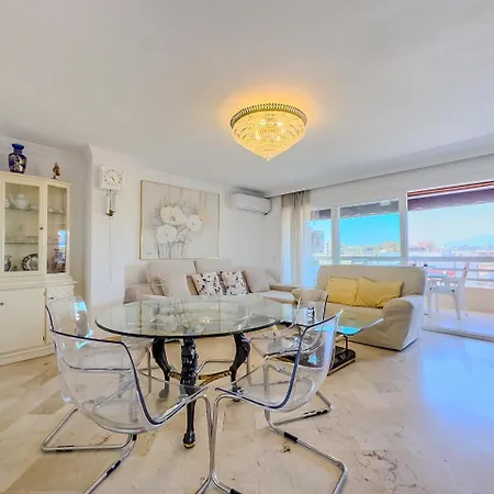 Parque Three Bedroom Appartement *