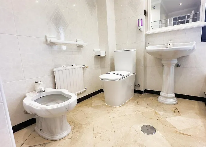 Parque Three Bedroom Apartament *