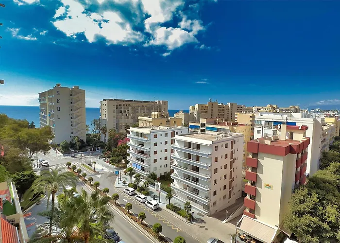 Parque Three Bedroom Apartament